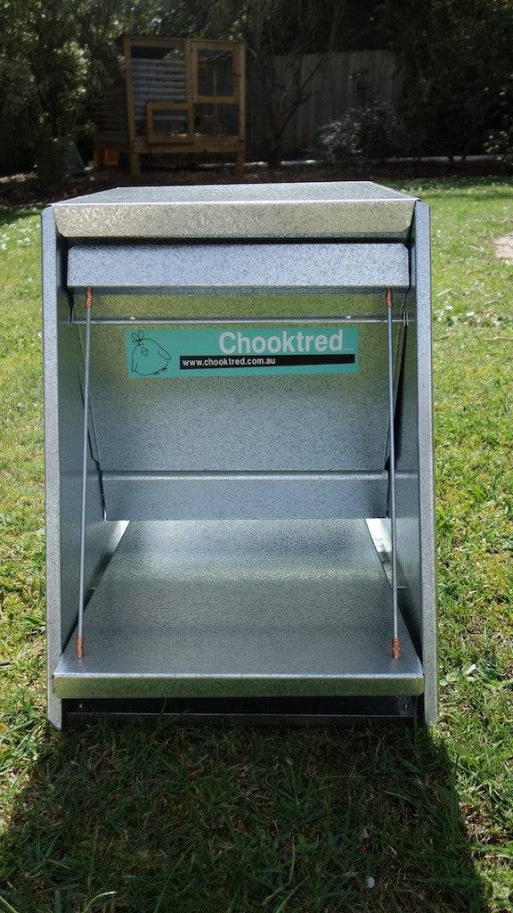 Chooktred Treadle Automatic Chicken Feeder - Image 3